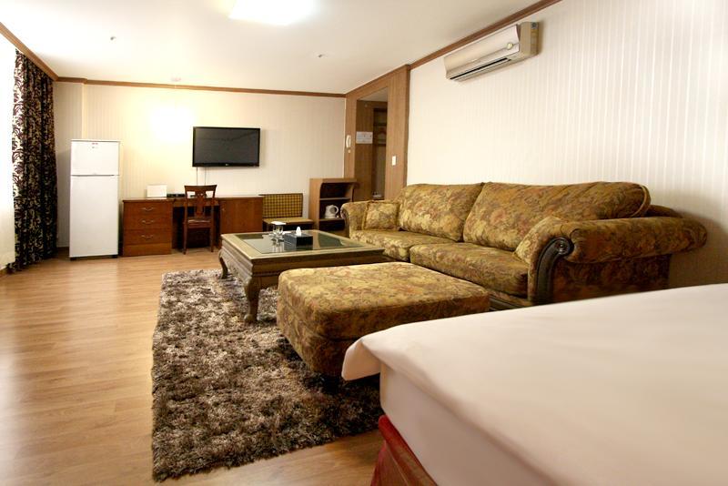 Changwon Olympic Hotel Εξωτερικό φωτογραφία